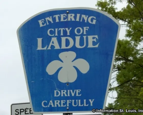 Ladue, MO Sign